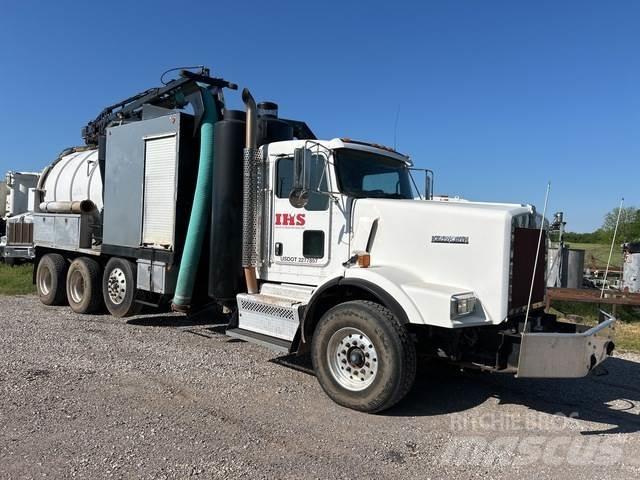 Kenworth T800 Crawler excavators