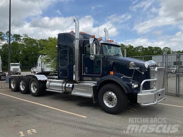 Kenworth T800 Prime Movers