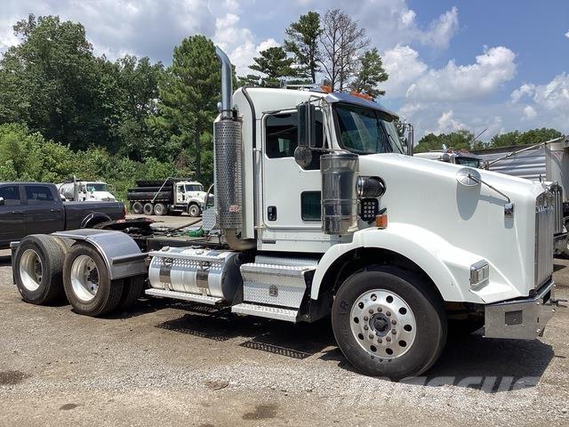 Kenworth T800 Prime Movers