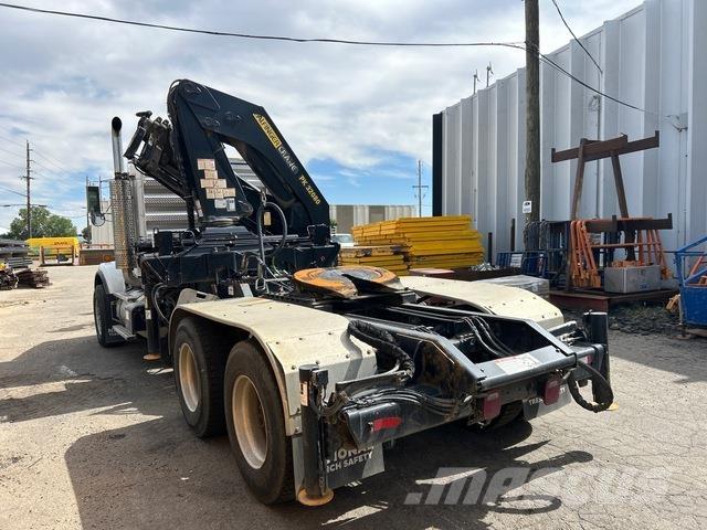 Kenworth T800 Truck mounted cranes