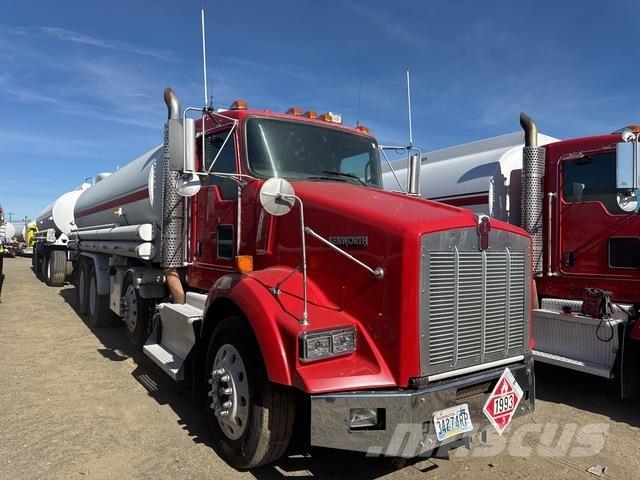 Kenworth T800 Tanker trucks