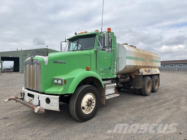 Kenworth T800 Water bowser