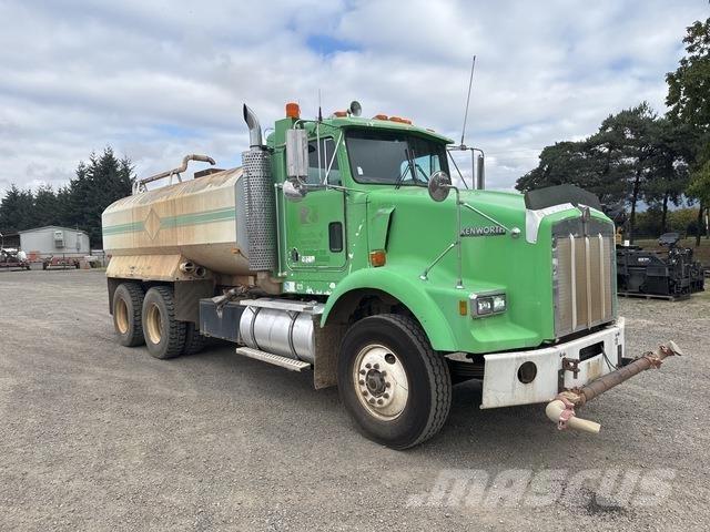 Kenworth T800 Water bowser