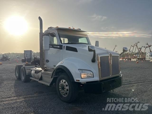 Kenworth T880 Prime Movers