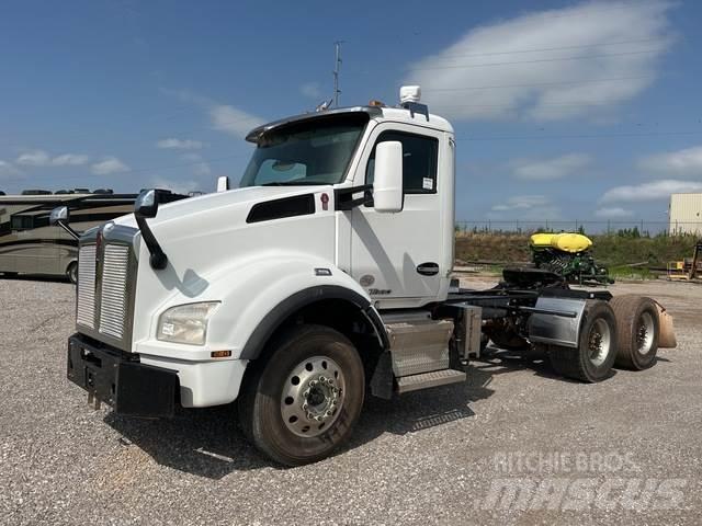 Kenworth T880 Prime Movers