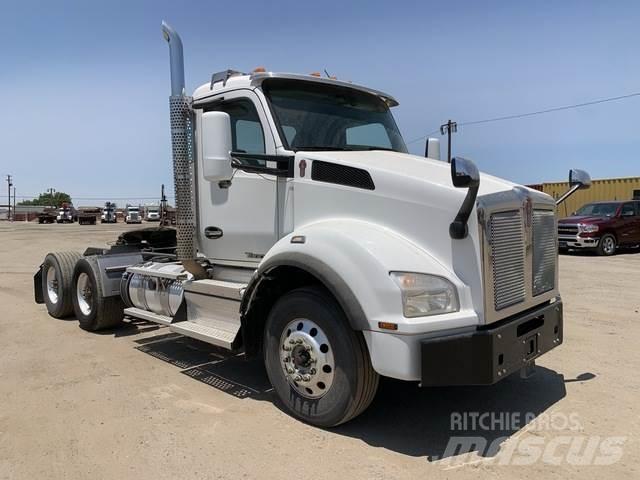Kenworth T880 Prime Movers