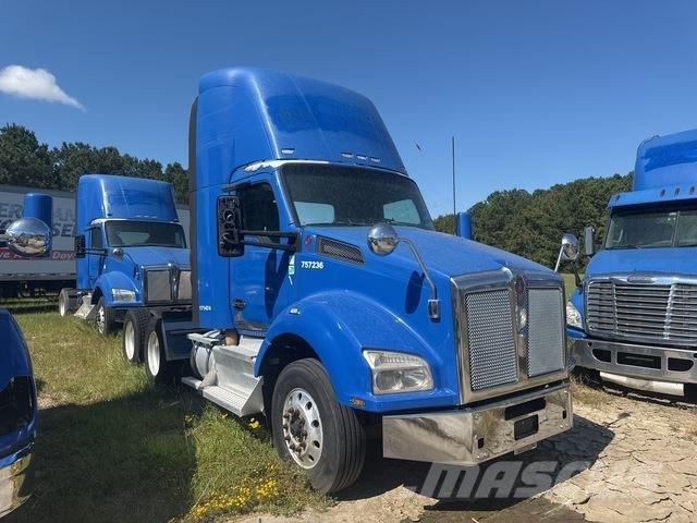 Kenworth T880 Prime Movers