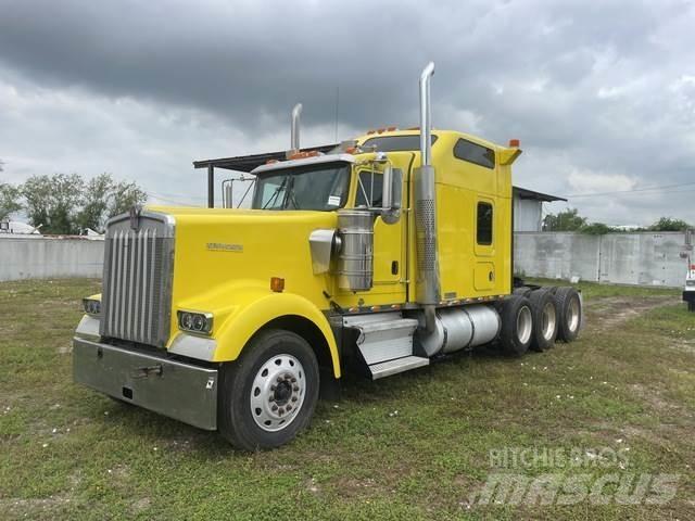 Kenworth W900 Prime Movers