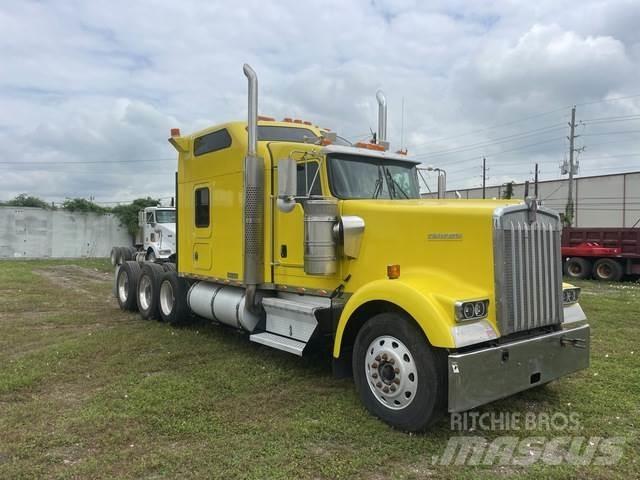 Kenworth W900 Prime Movers