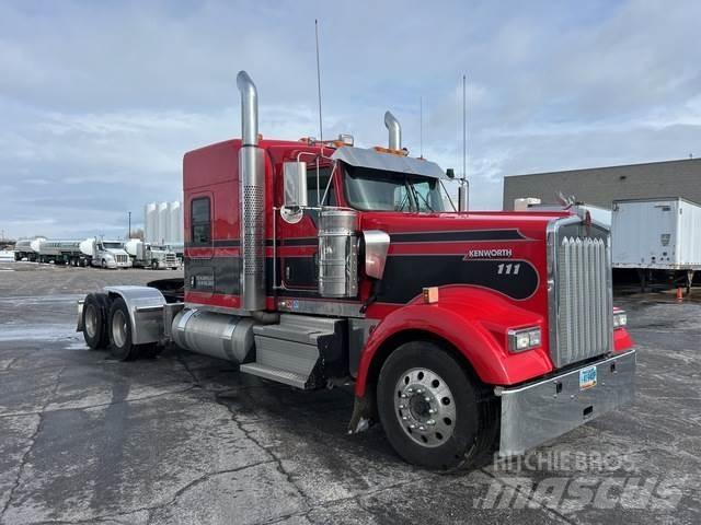Kenworth W900 Prime Movers