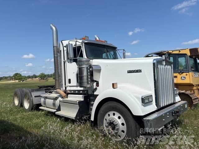 Kenworth W900 Prime Movers