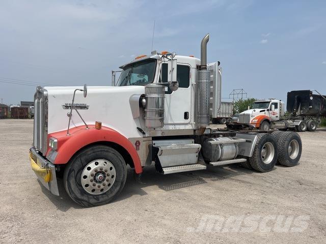 Kenworth W900 Prime Movers