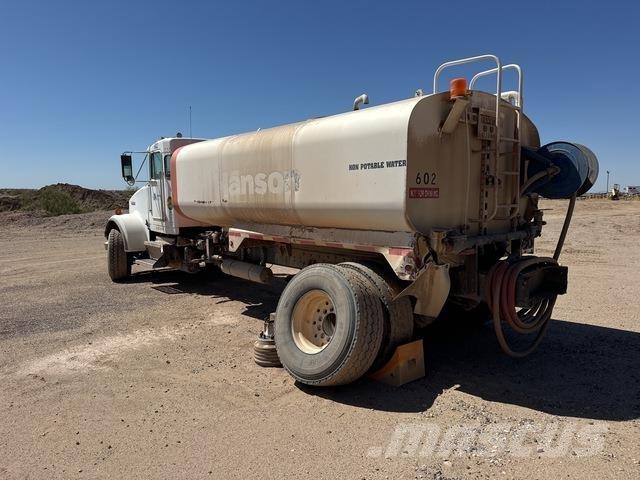 Kenworth W900 Water bowser