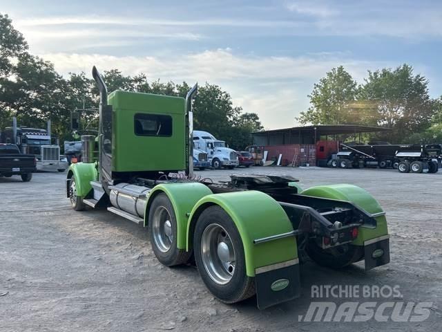 Kenworth W900 Prime Movers