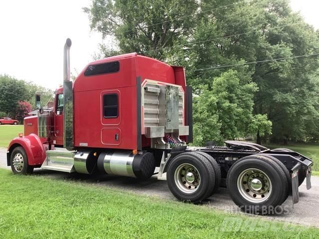 Kenworth W900 Prime Movers