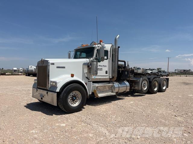 Kenworth W900 Recovery vehicles