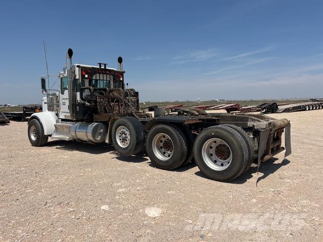 Kenworth W900 Recovery vehicles