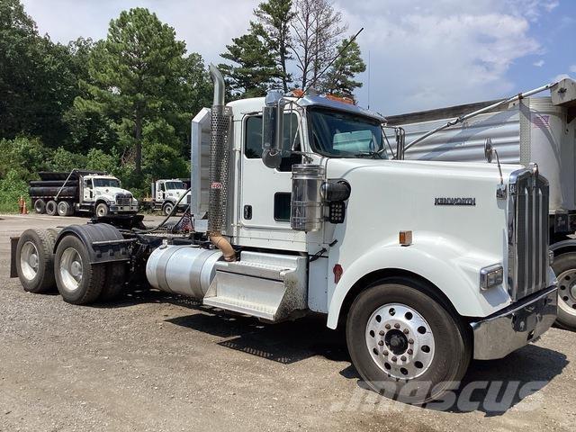 Kenworth W900 Prime Movers