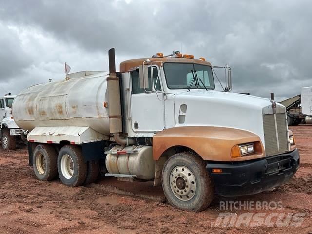 Kenworth W900B Water bowser