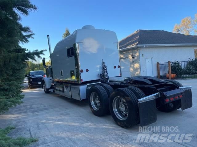 Kenworth W900L Prime Movers