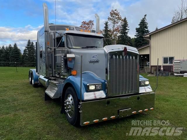 Kenworth W900L Prime Movers