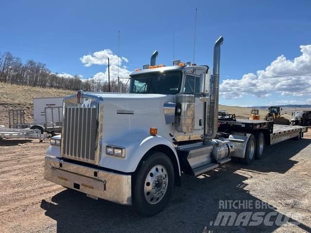 Kenworth W900L Prime Movers