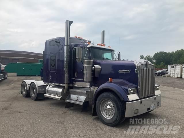 Kenworth W900L Prime Movers