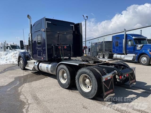 Kenworth W990 Prime Movers