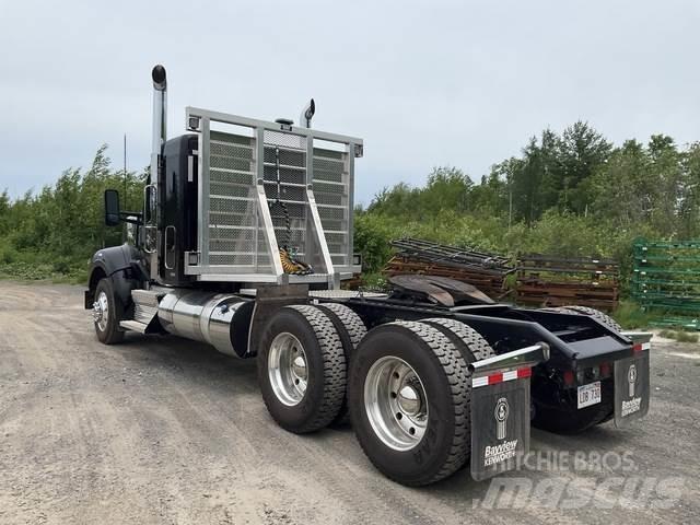 Kenworth W990 Prime Movers