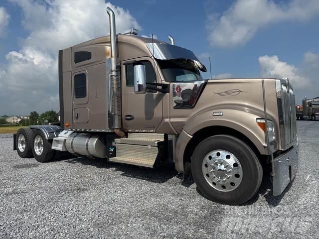 Kenworth W990 Prime Movers