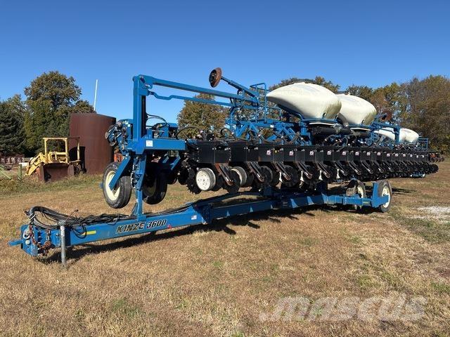 Kinze 3600 Planters