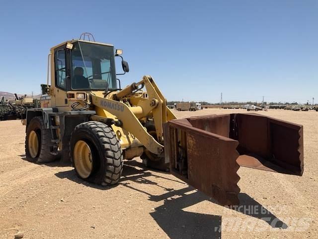 Komatsu WA120 Wheel loaders