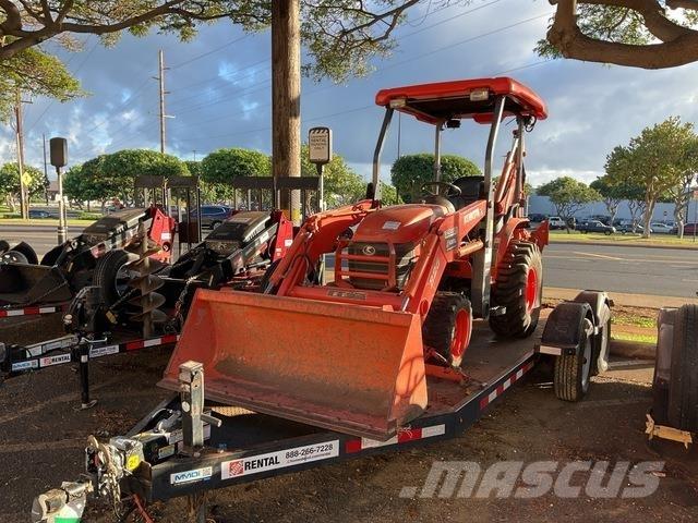 Kubota B26TLB Backhoe