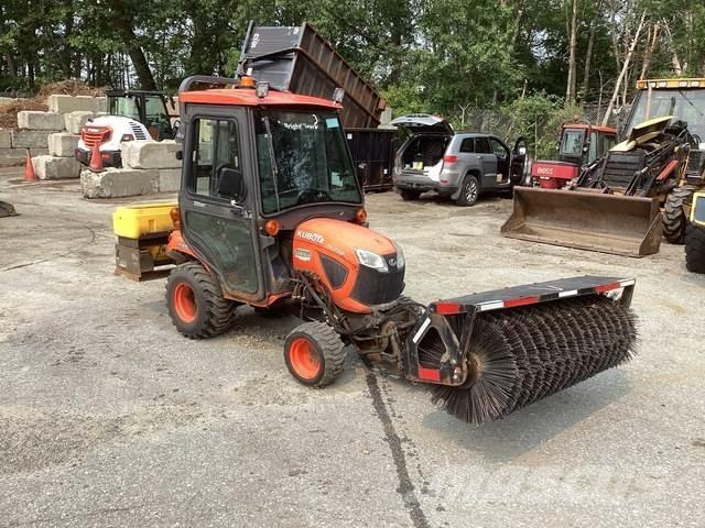 Kubota BX2380 Compact tractors