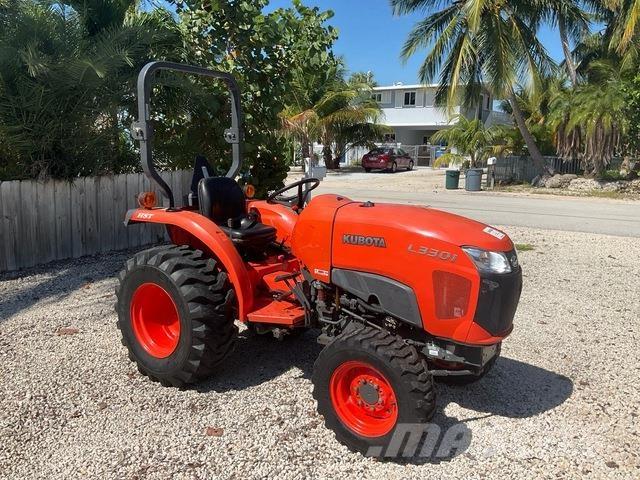 Kubota L3301D Compact tractors