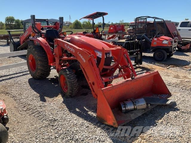 Kubota L3301DT Compact tractors