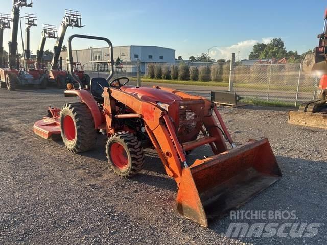 Kubota L3800 Compact tractors