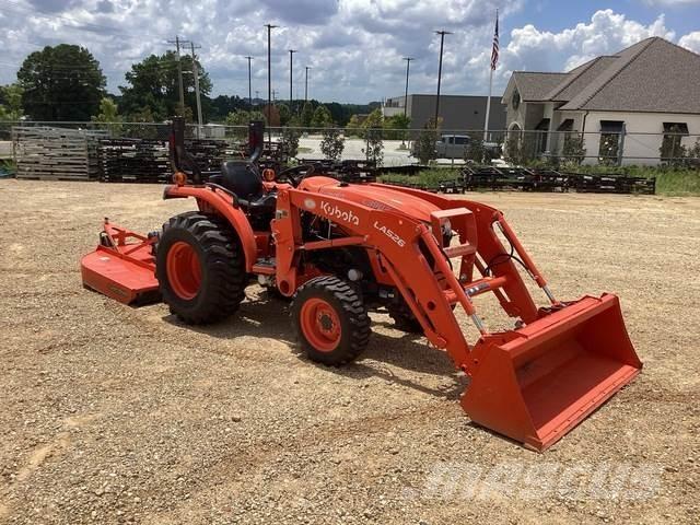Kubota L3902DT Compact tractors