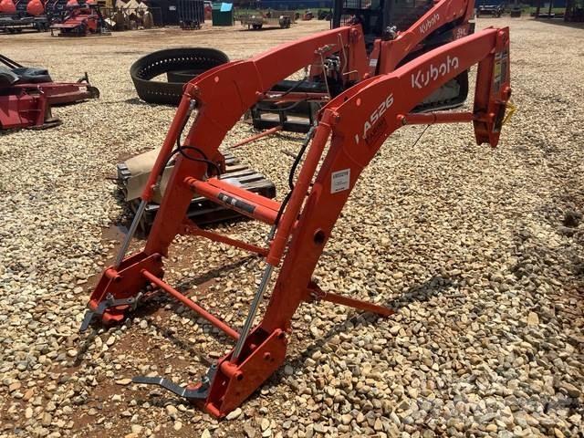 Kubota LA526 Other