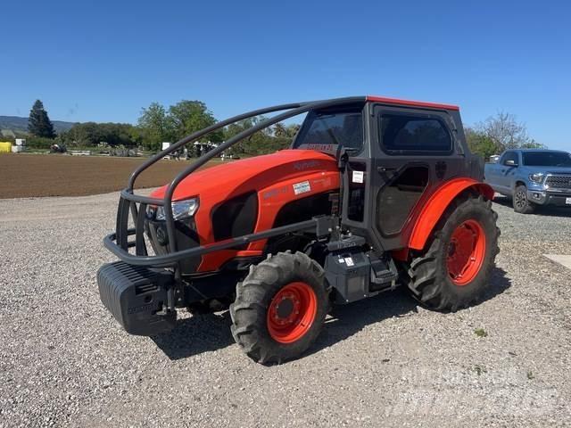 Kubota M5-111N Tractors