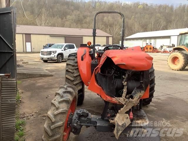 Kubota M6060HD Compact tractors