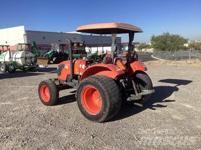 Kubota M7060D Compact tractors