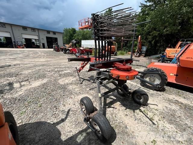 Kubota RA1042T Rakes and tedders