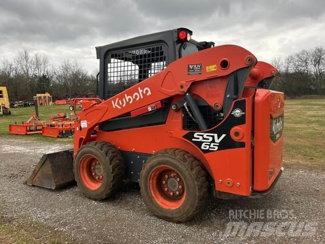 Kubota SSV65 Skid steer loaders
