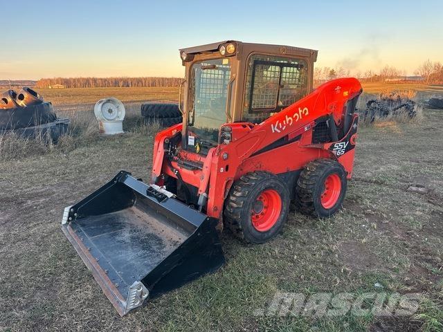 Kubota SSV65HC Skid steer loaders