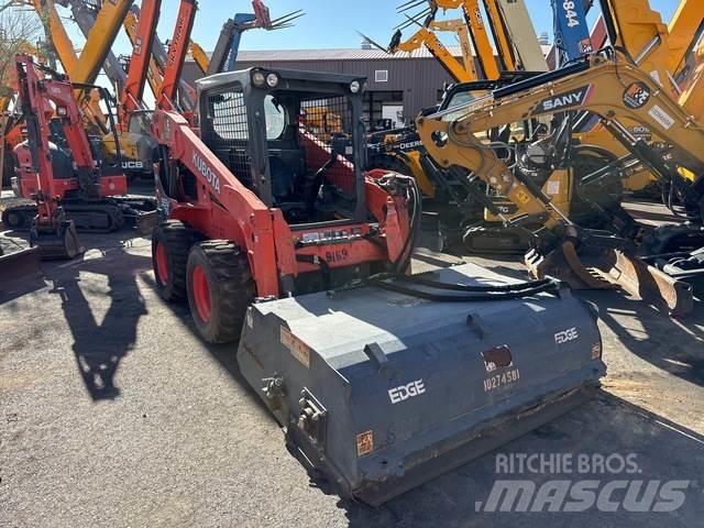 Kubota SSV75 Skid steer loaders
