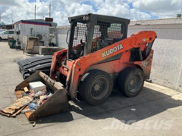 Kubota SSV75 Skid steer loaders