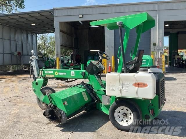 Lay-Mor SM300 Indoor sweepers