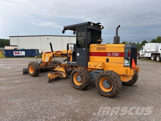 LeeBoy G700 Graders