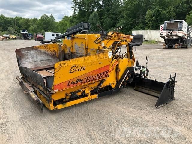 LeeBoy L8500T Asphalt pavers